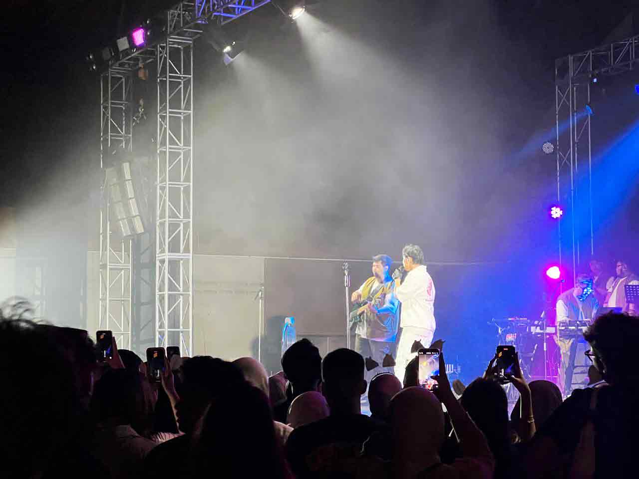 Seru Banget Konser 10th Rizky Febian ada photo booth-nya!